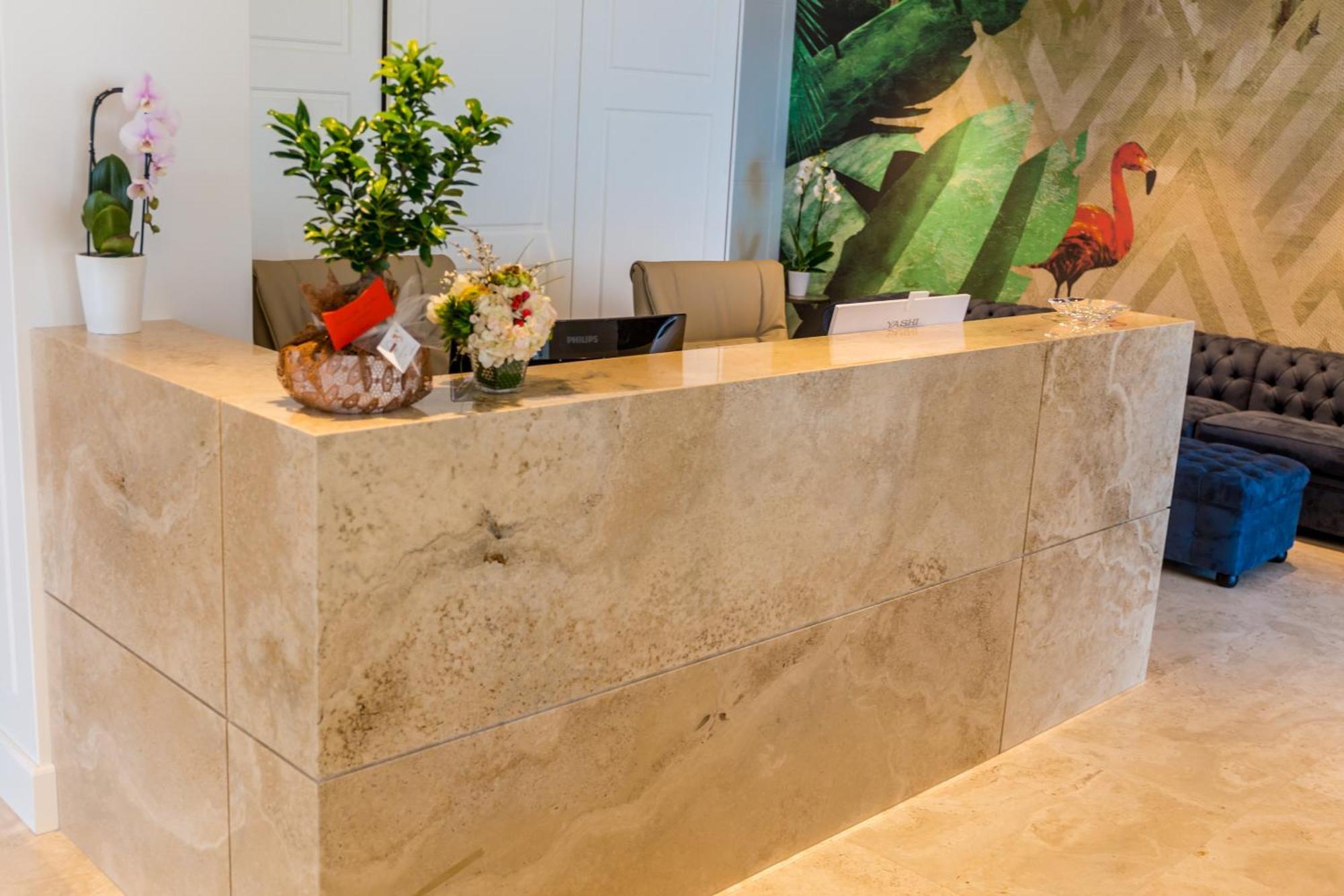 Europa Hotel 瓦斯托 外观 照片